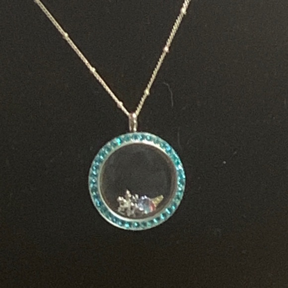 Origami Owl Large locket with Blue crystals - Picture 1 of 5